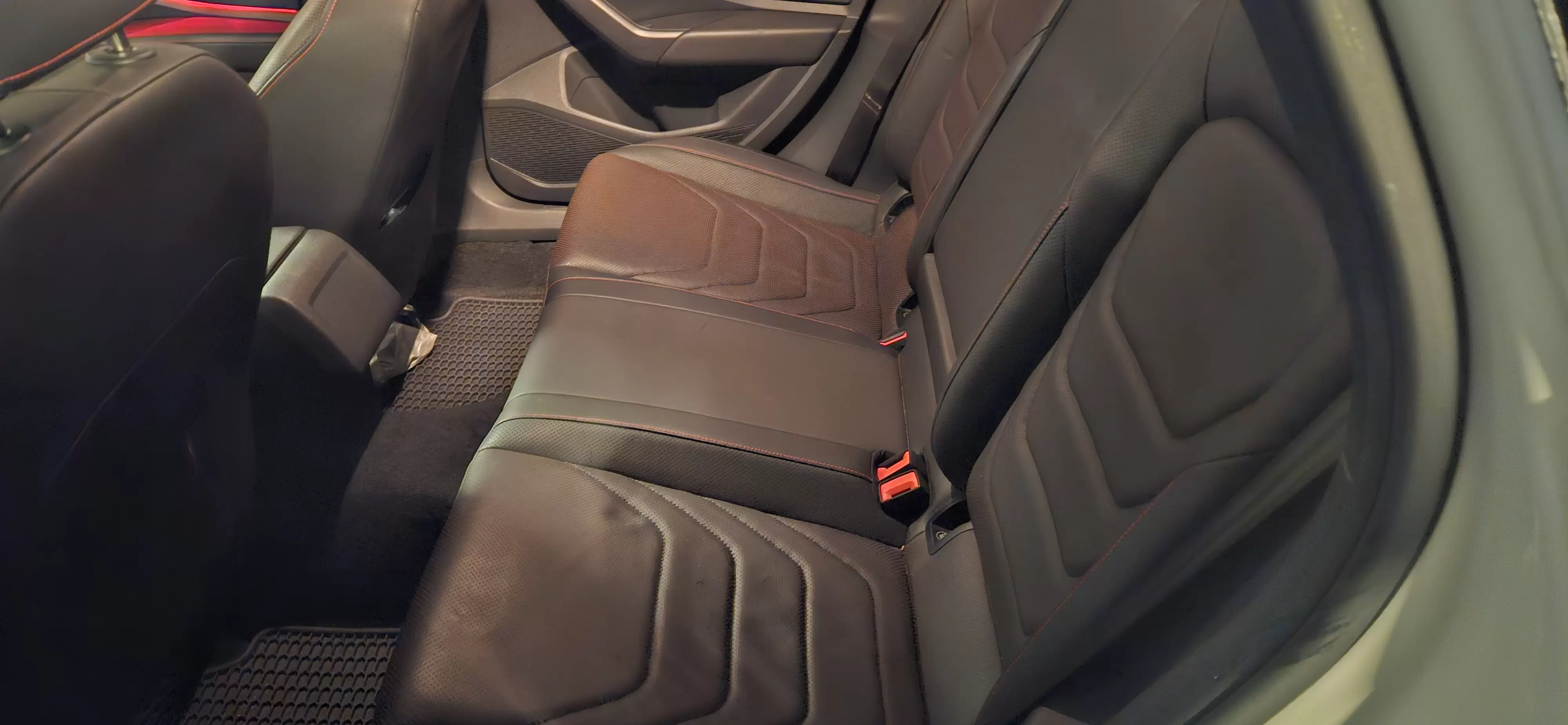 VW Vento GLi 230 cv 2024 en Montevideo, Uruguay - Impecable