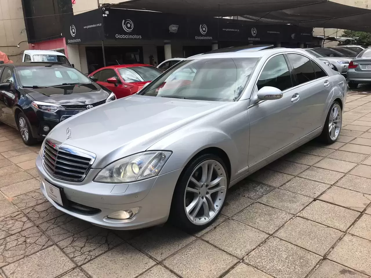 Mercedes Benz S350 2007 en Globalmotors: Lujo y potencia combinados