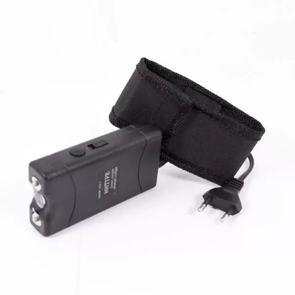 Kit Defensa Personal: Picana Eléctrica 800 Type y Gas Pimienta 60ml