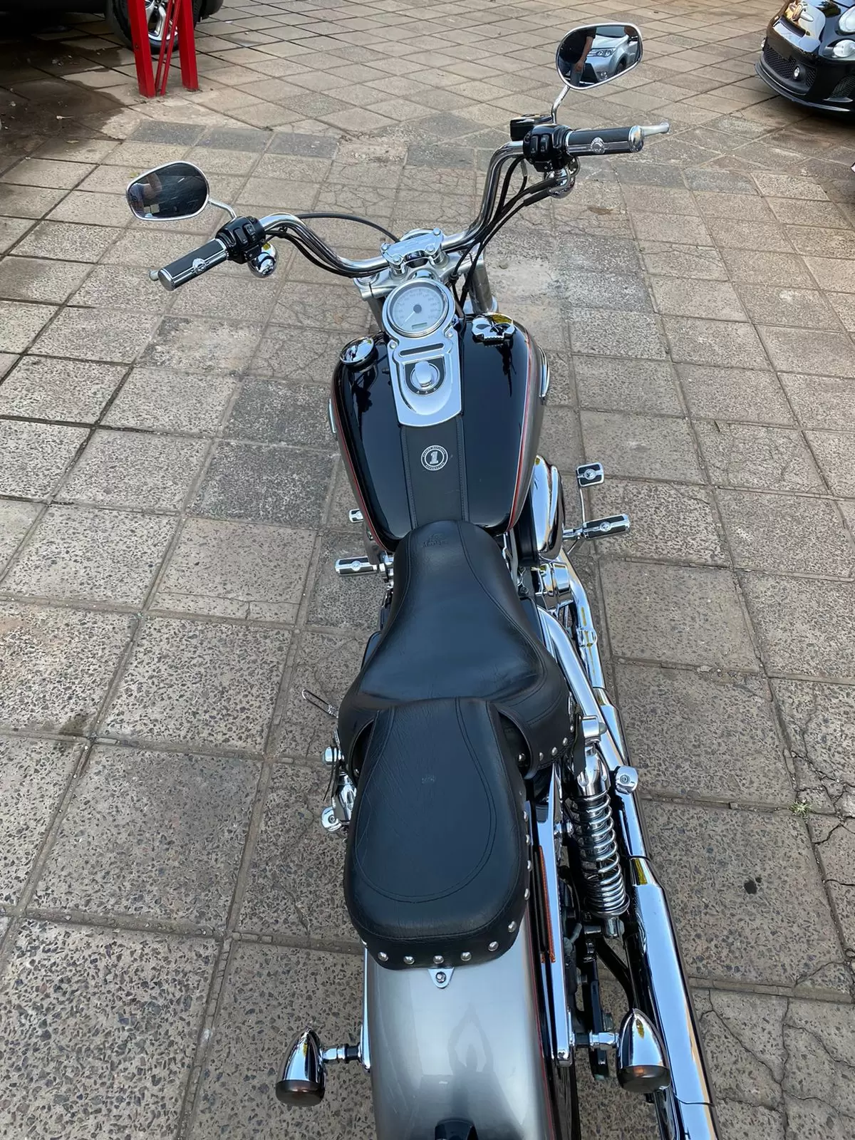 Harley Davidson Dyna Super Glide 2009 en Globalmotors, Asunción, Paraguay.