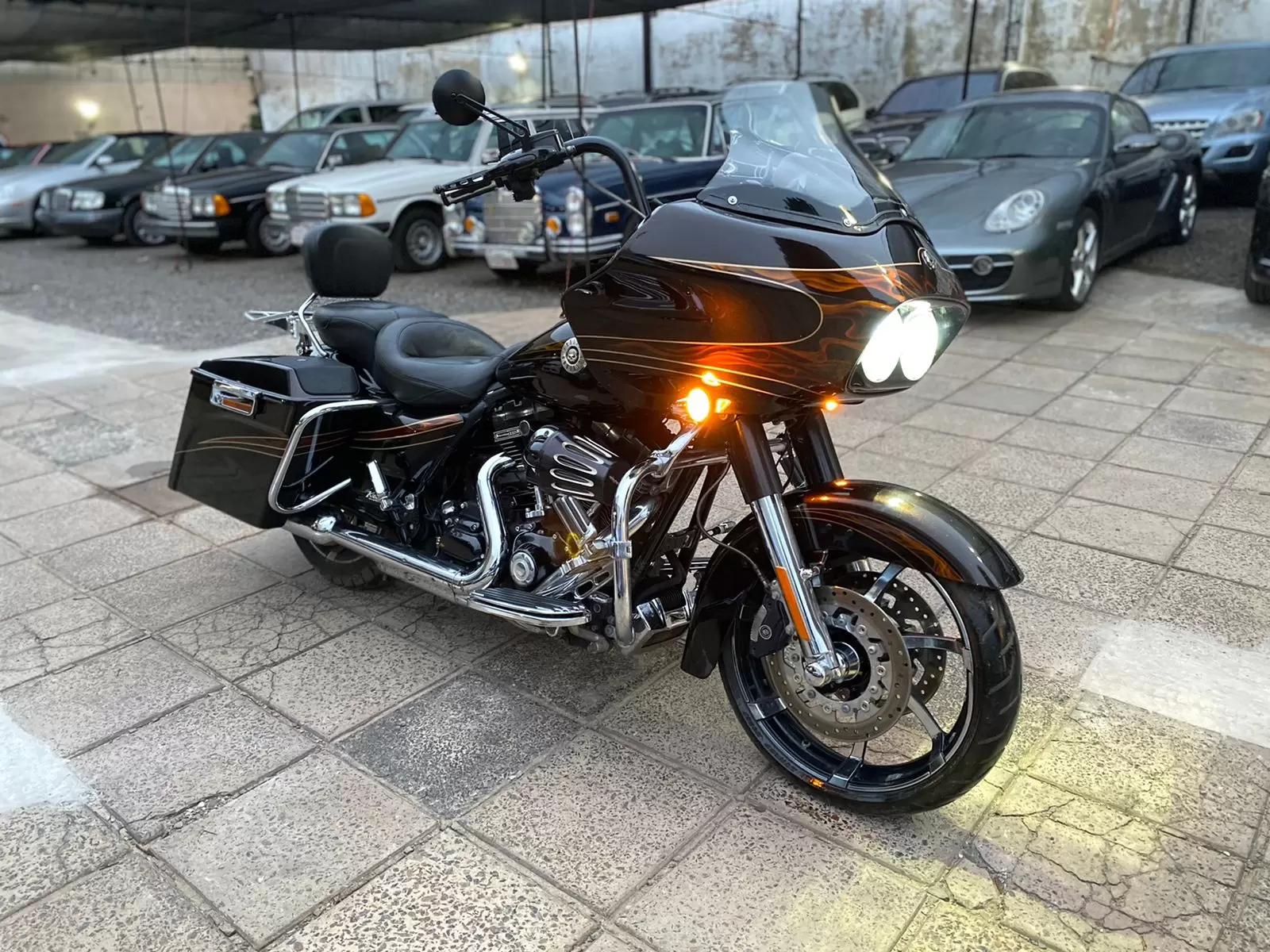 Harley Davidson CVO Road Glide 2012 en Globalmotors, Asunción, Paraguay