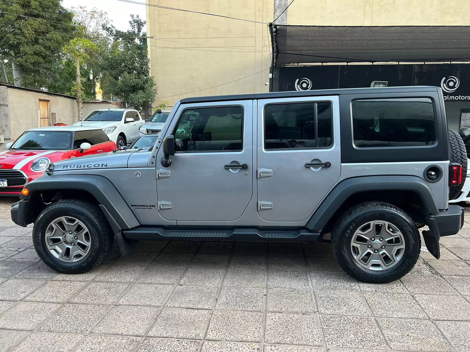 Jeep Rubicon 4×4 2016 - Todo terreno de alto rendimiento