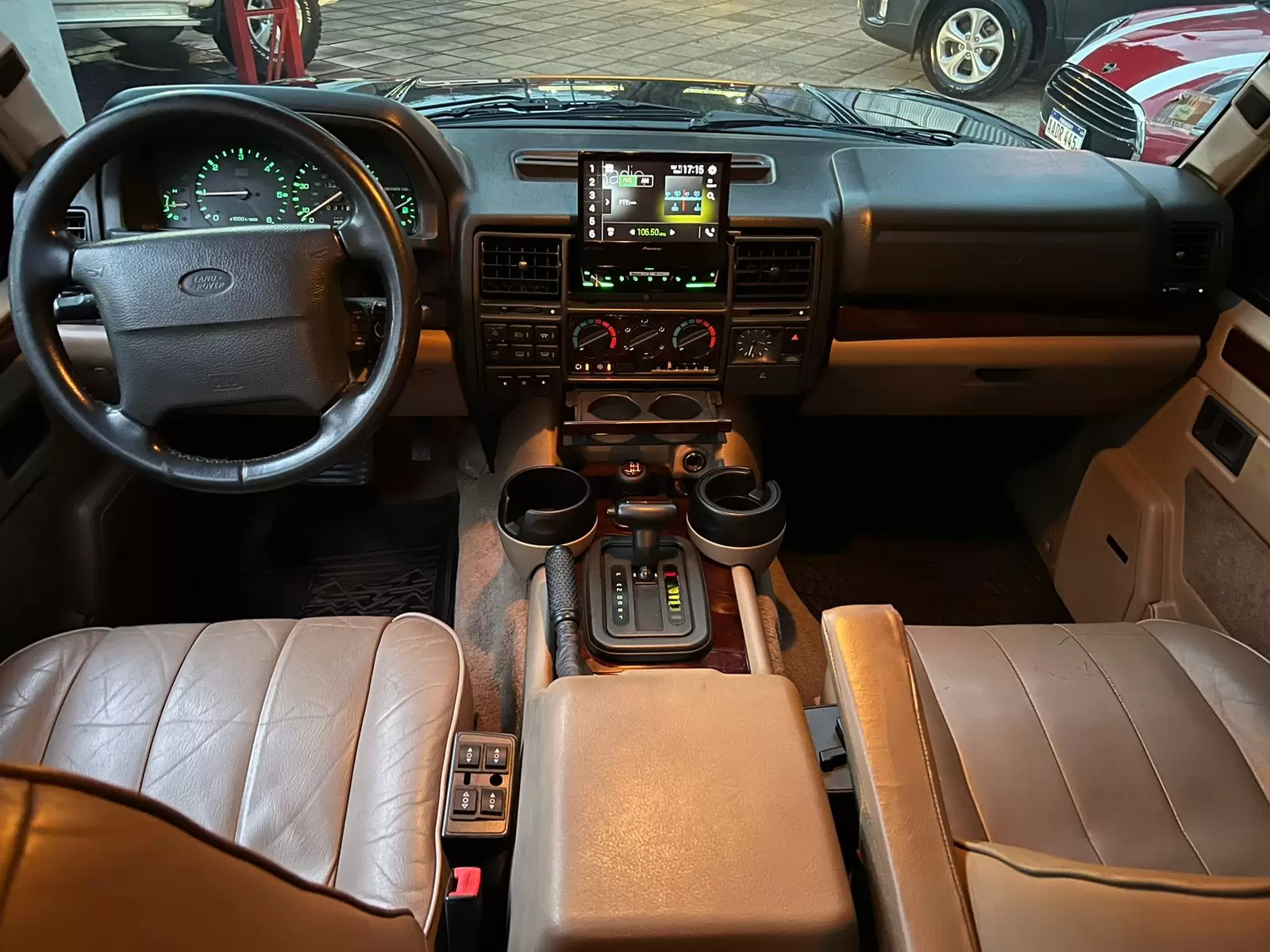 Range Rover County LWB 4×4 1995 en Globalmotors: lujo y potencia.