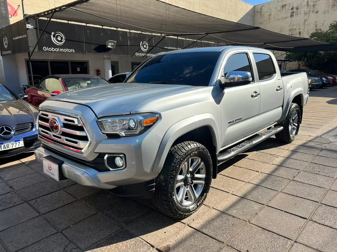 Toyota Tacoma Limited 4×4 2018 en Globalmotors: Resistente, versátil y lujosa.
